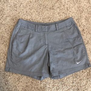 Nike golf shorts size 6
